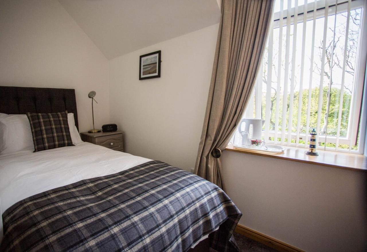 Bed and Breakfast By The Bay Cruden Bay Exterior foto